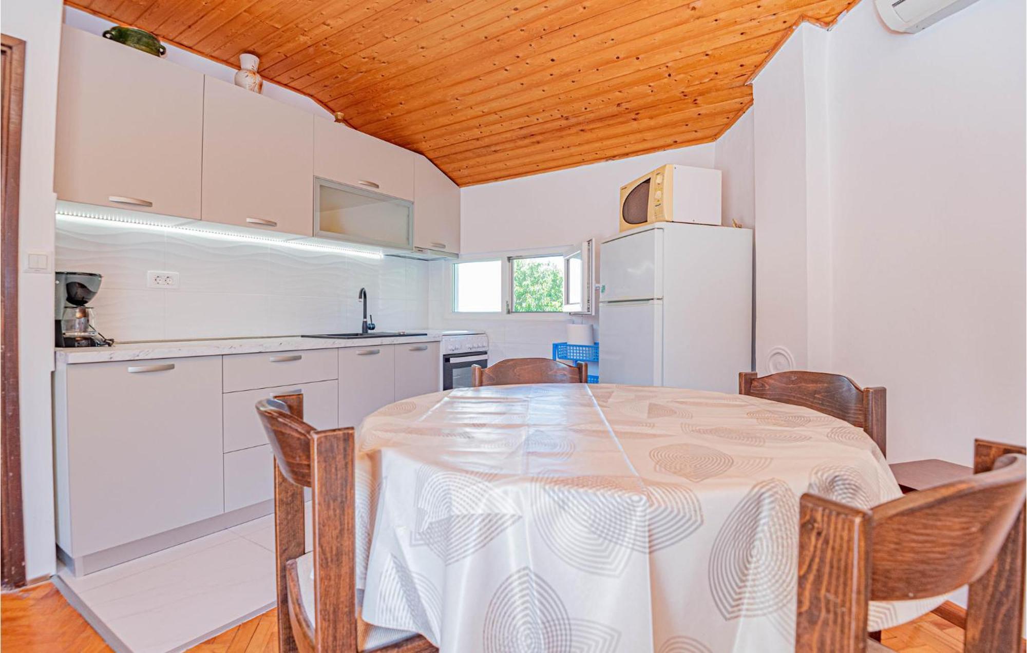 Pet Friendly Apartment In Jadrija With Wifi ภายนอก รูปภาพ